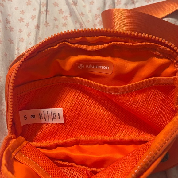 Lululemon Athletica Bright Orange Belt Bag - Picture 2 of 2